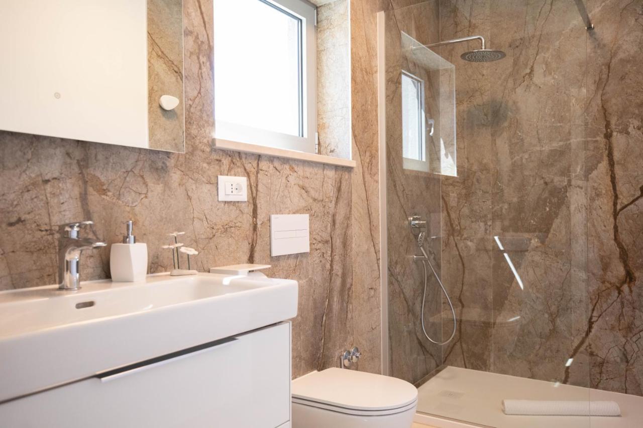 Luxury House Natanel Villa Škrip Buitenkant foto